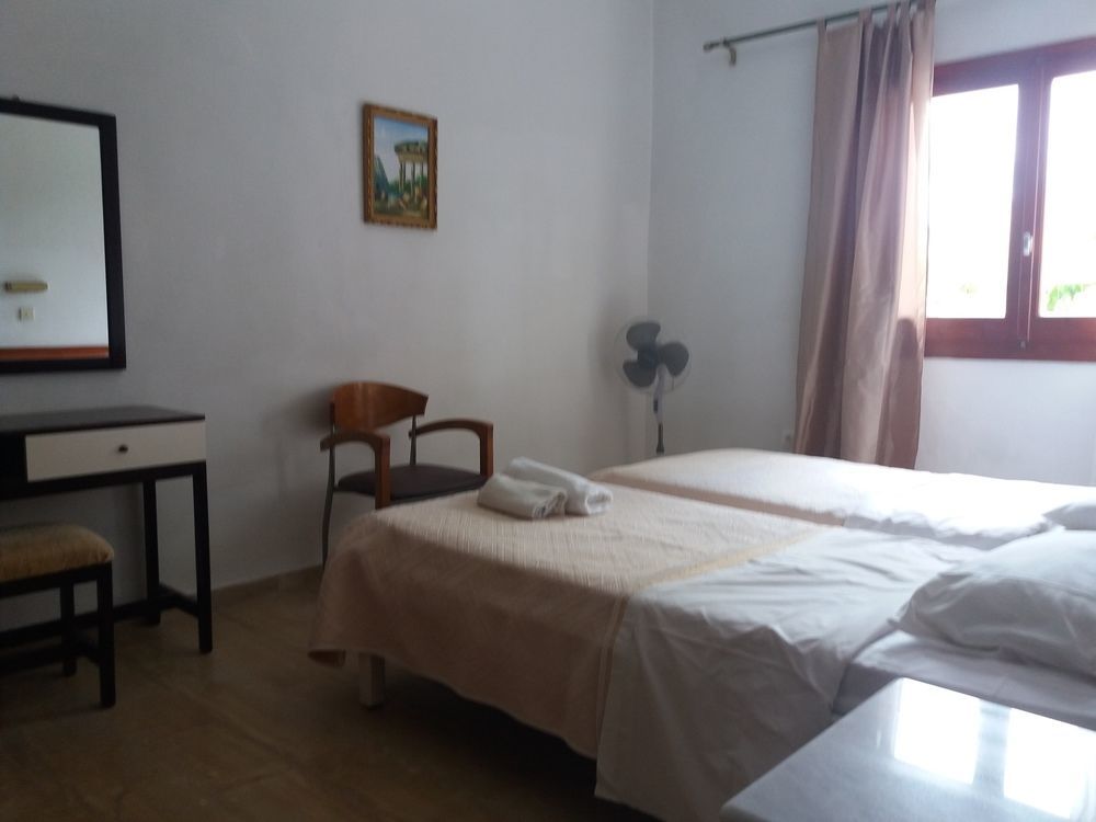 Feeloxenia Corfu Apartment